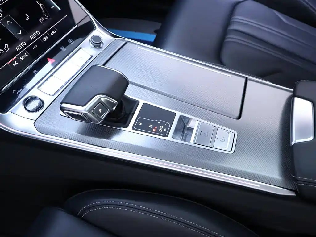 Audi A6L 2025 40 TFSI Luxury Dynamic Edition
