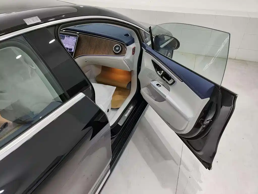 Mercedes-Benz EQE 500 4MATIC Pioneer Edition 2025