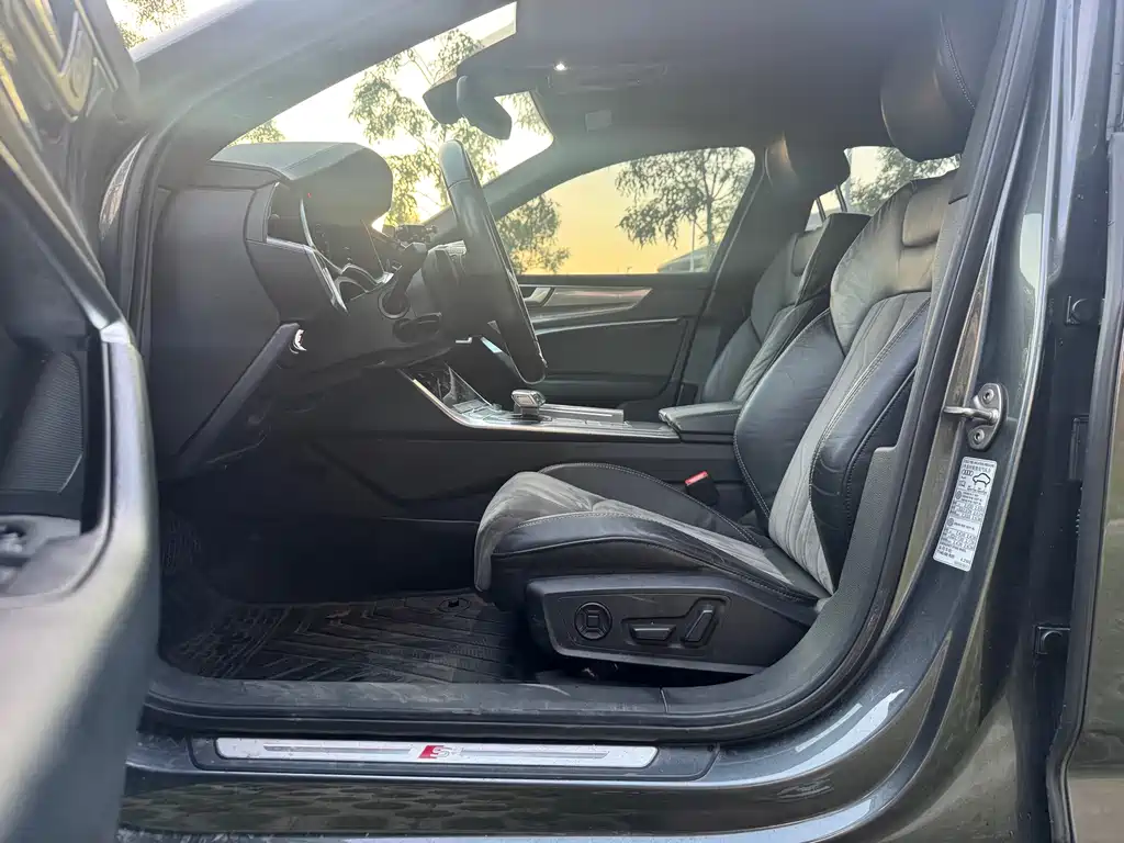 Audi A6L 2020 45 TFSI quattro Premium Sports Edition