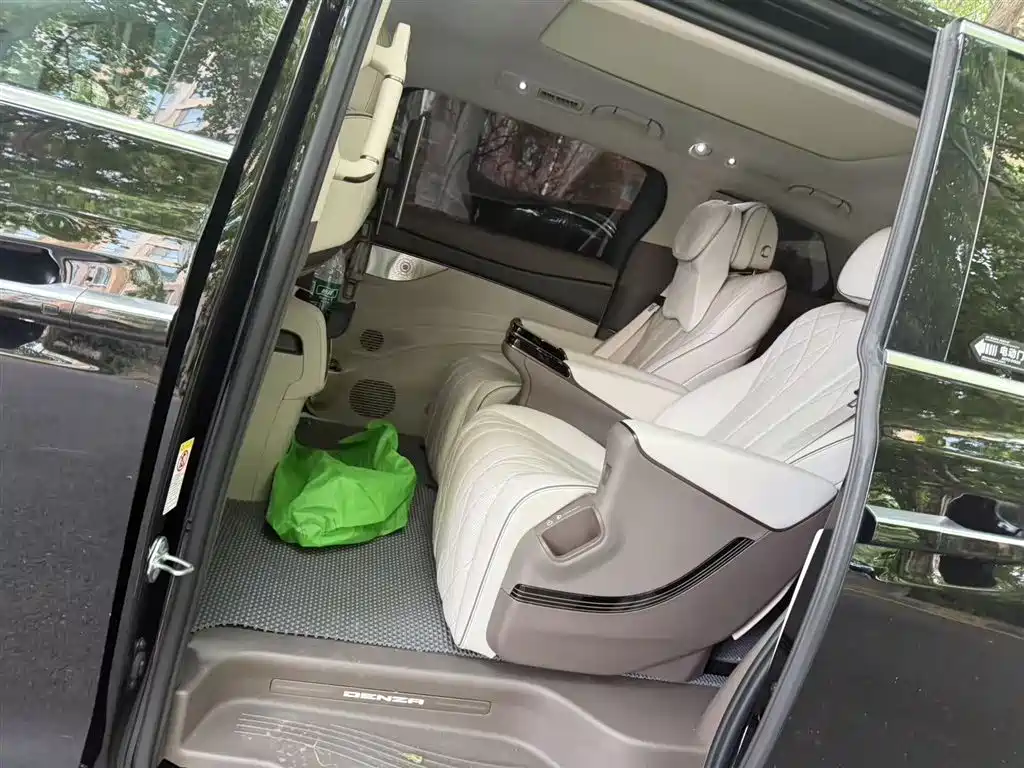 Denza D9 2022 DM-i 970 AWD Flagship