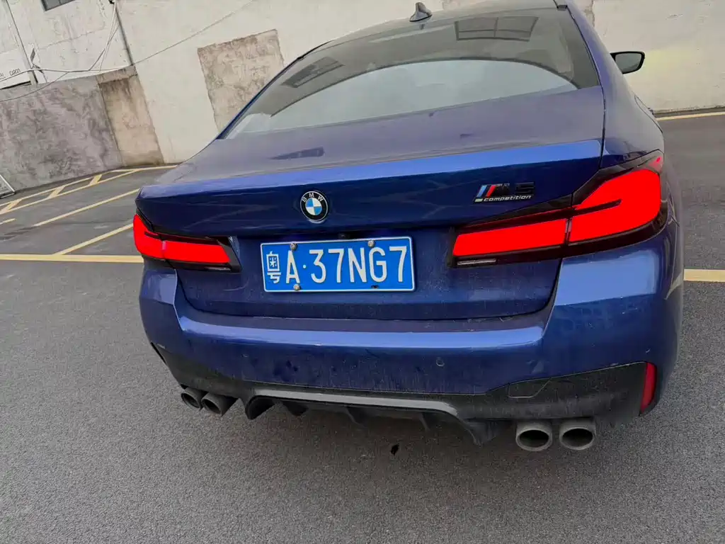 BMW M5 2021