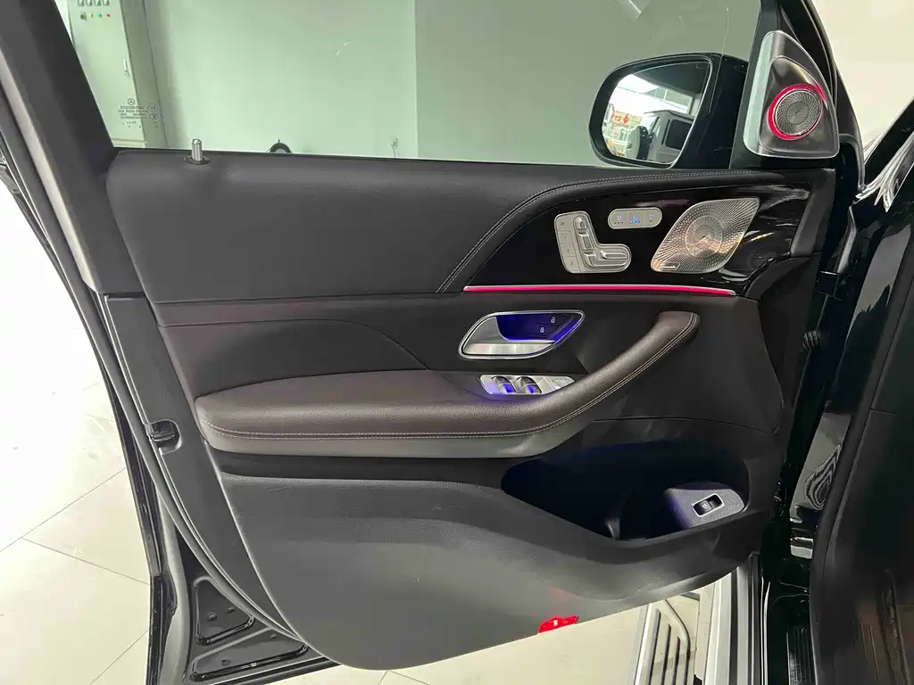Mercedes-Benz GLS 450 4MATIC 2023