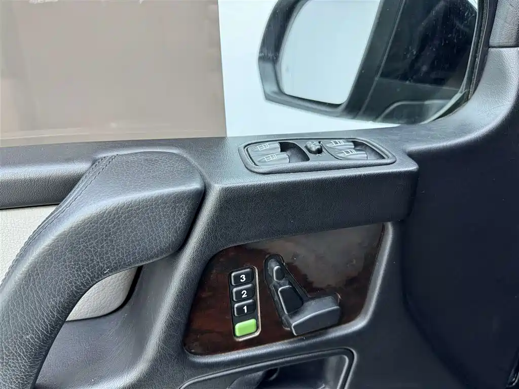 Mercedes-Benz G-Class 2010 G 500