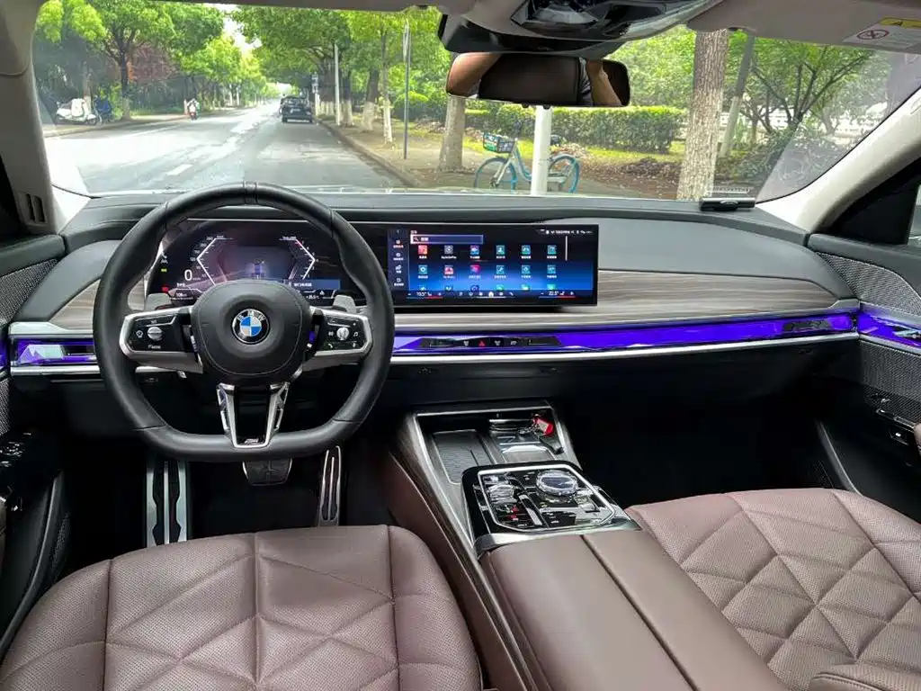 BMW 7 Series 2023 735Li M Sport Package