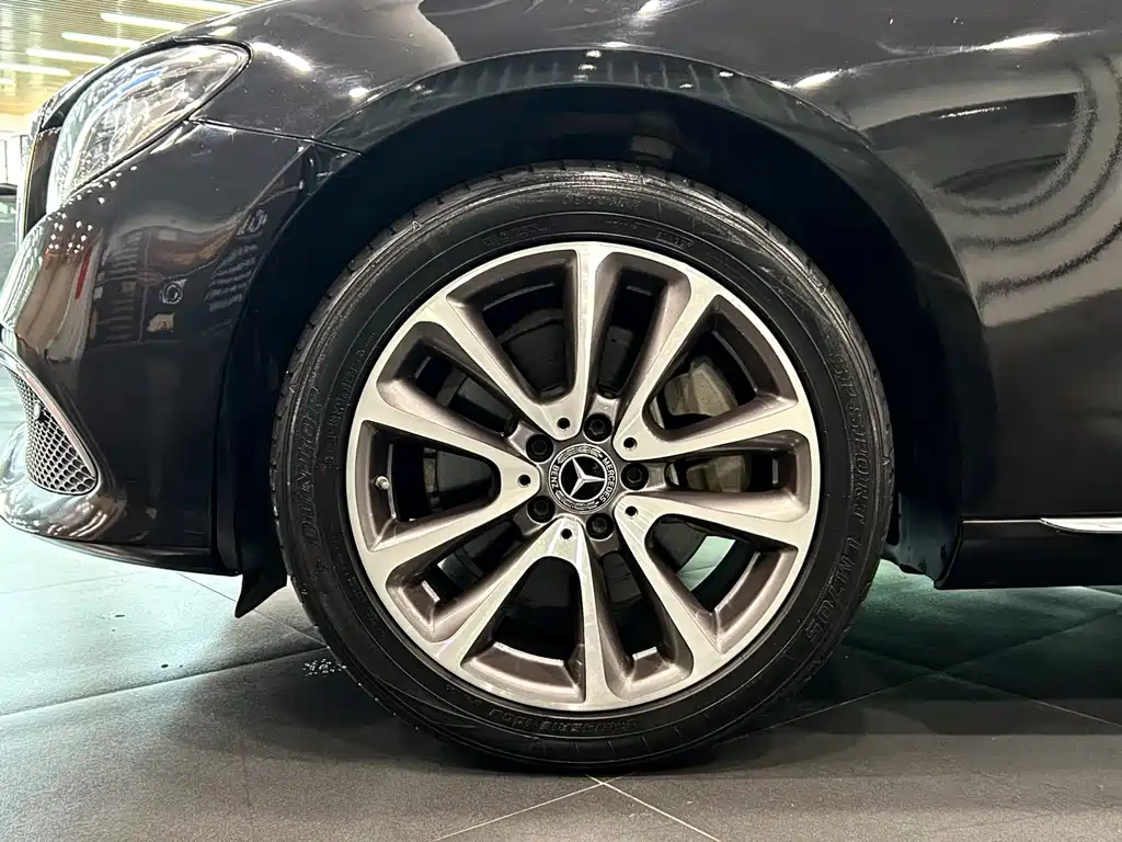 Mercedes-Benz E-Class 2019 E 260 L