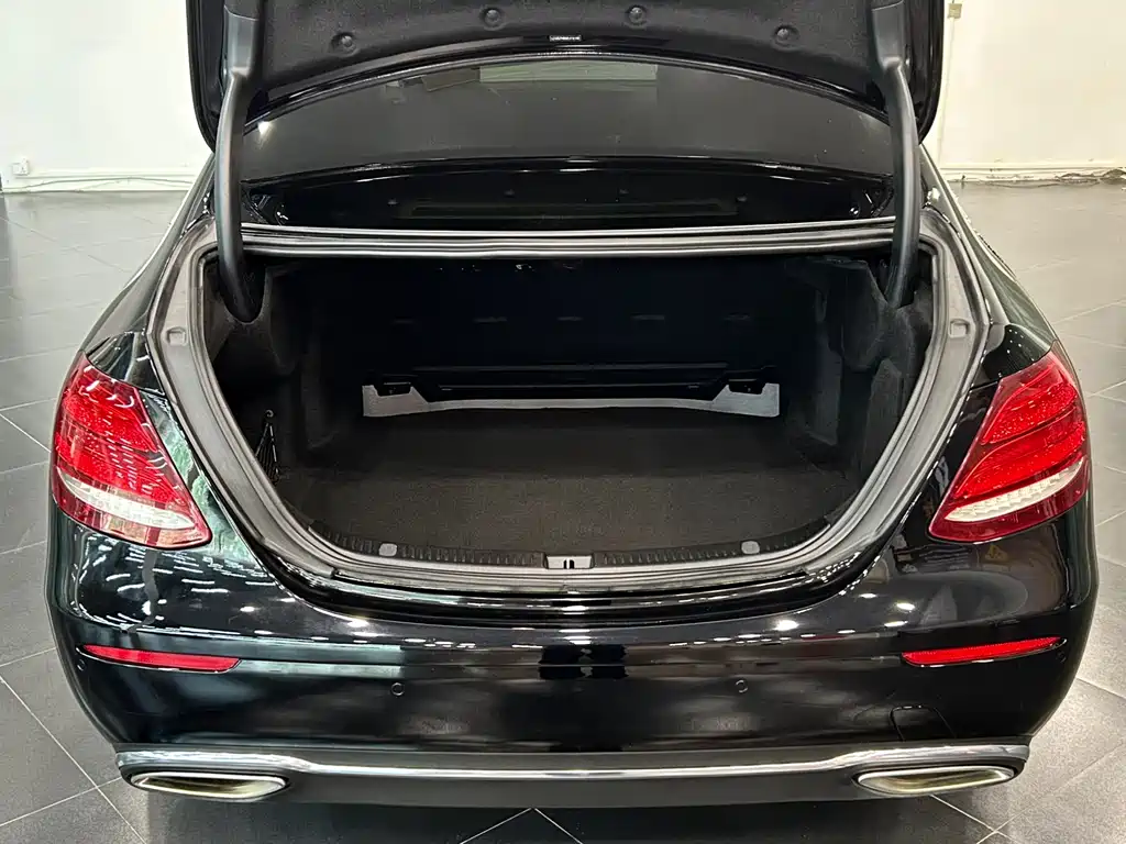 Mercedes-Benz E-Class 2019 E 260 L