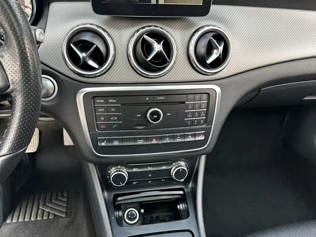 Mercedes-Benz GLA 220 4MATIC