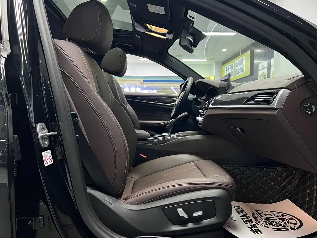 BMW 5 Series 2020 525Li M Sport Package