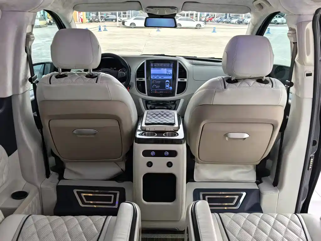 Mercedes-Benz Vito 2016 2.0T Elite