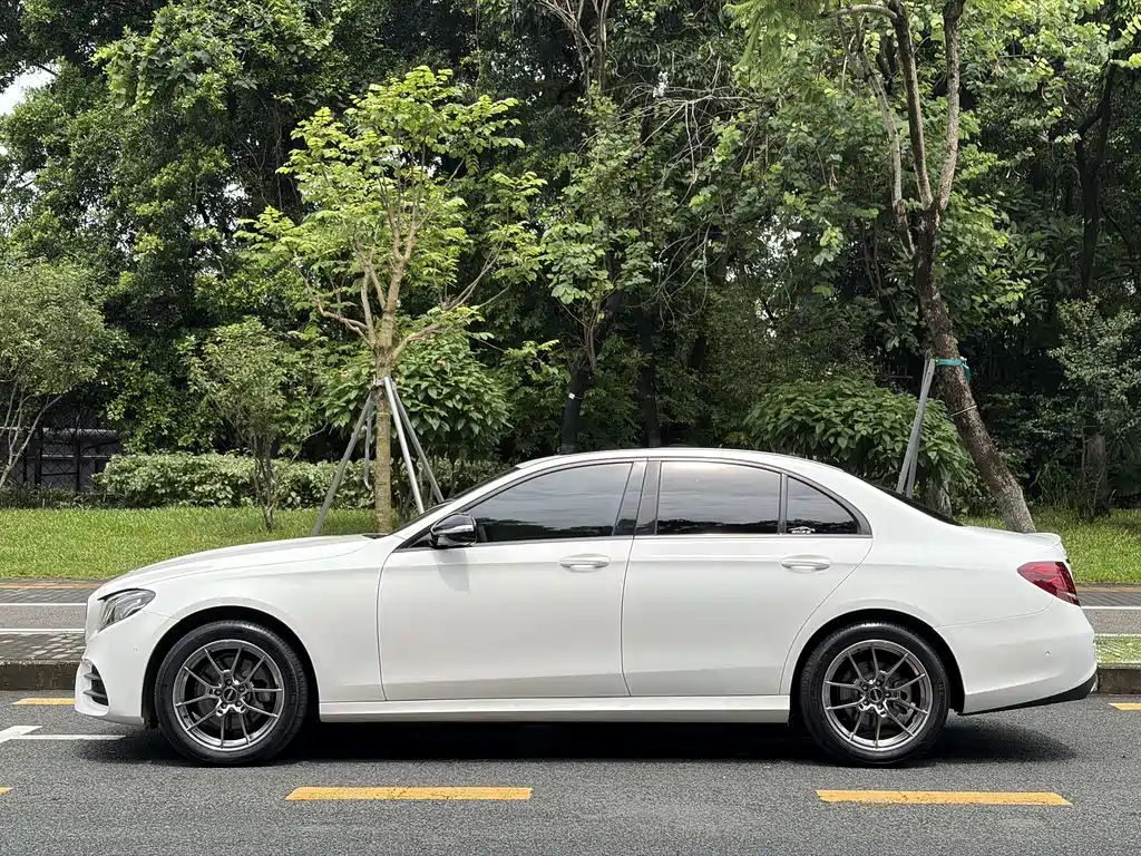 Mercedes-Benz E-Class 2017 E 200 Sport 4MATIC