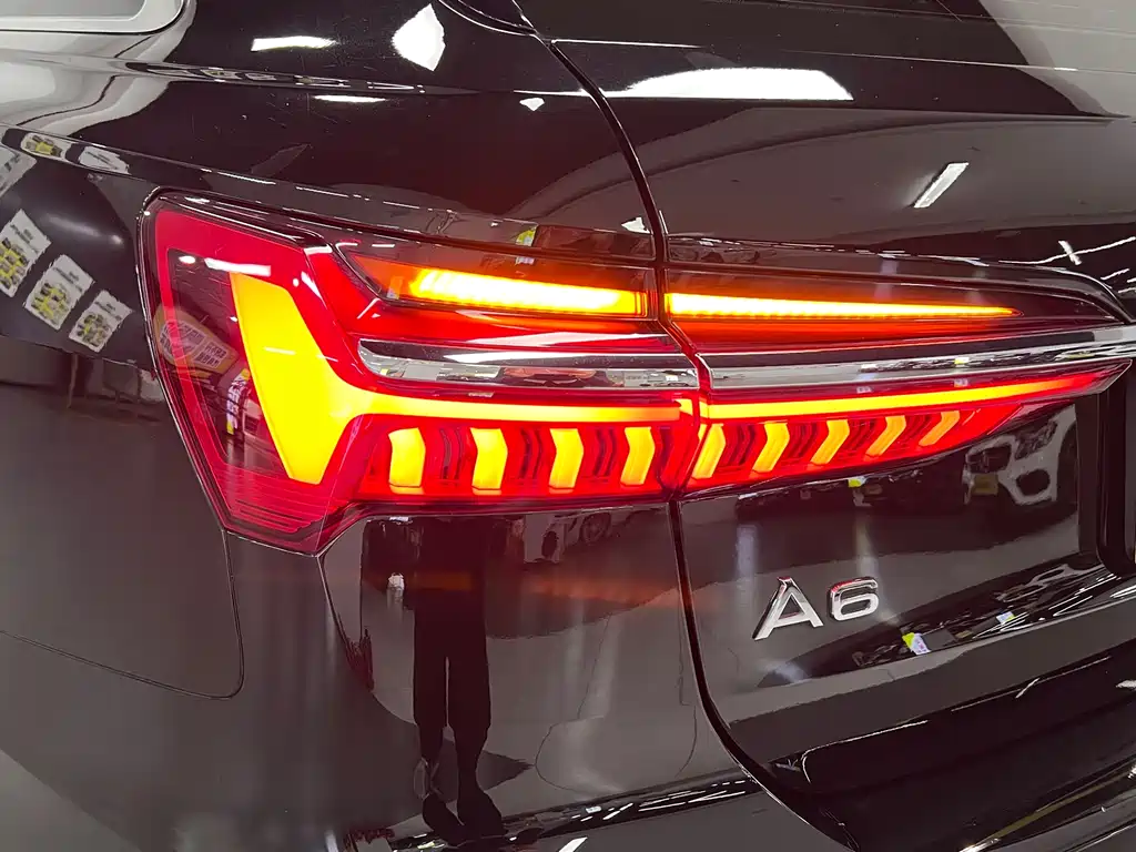 Audi A6 Avant 45 TFSI