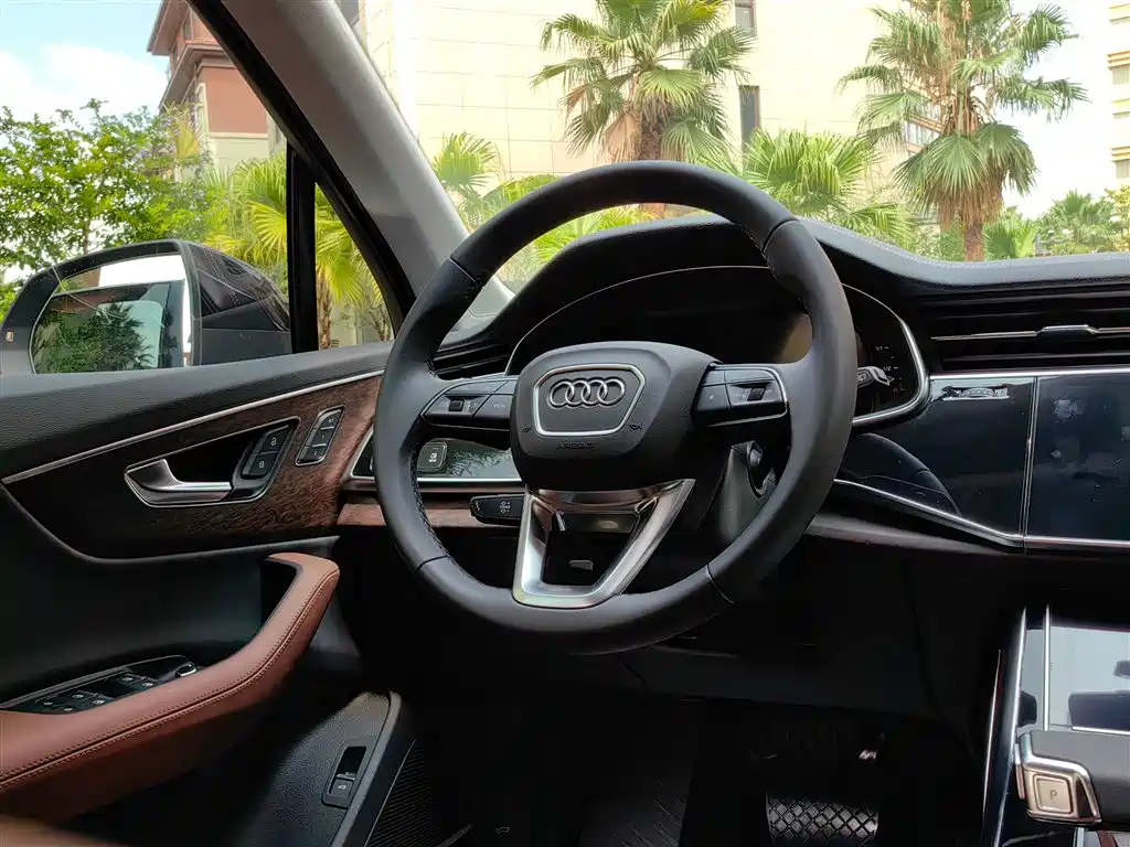 Audi Q7 2023 55 TFSI quattro S line Sport Edition