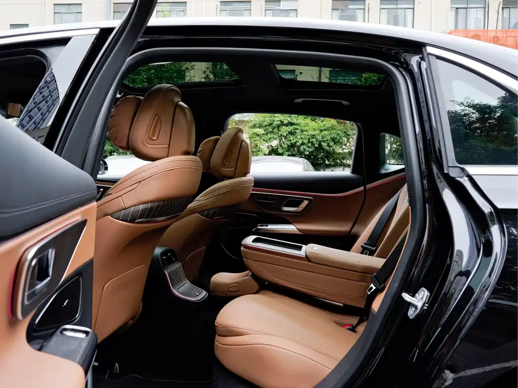 Mercedes-Benz E 350 e L Plug-in Hybrid Sedan