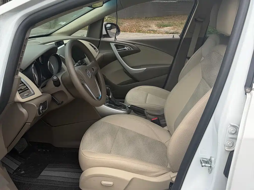 Buick Excelle GT 2013 1.6L Automatic Fashion Edition