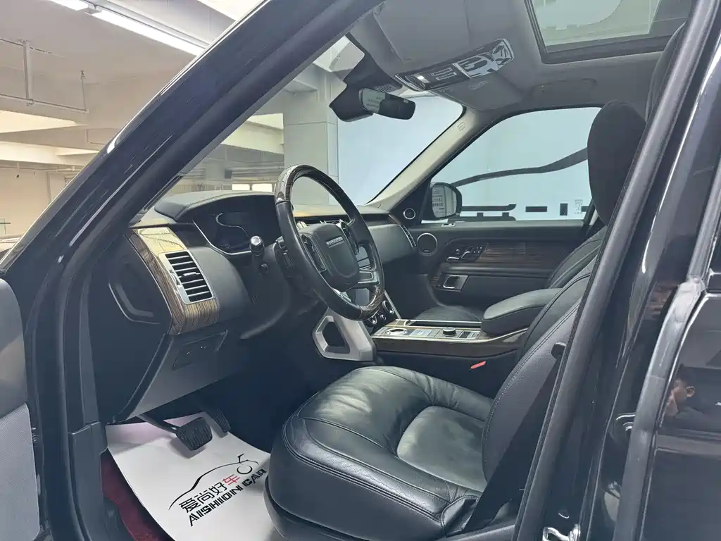 Range Rover 2018 3.0 SC V6 Vogue Heritage Edition