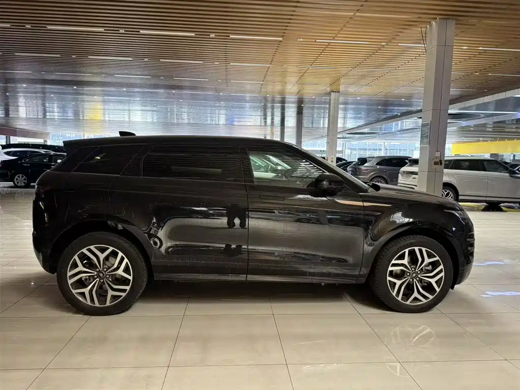 Range Rover Evoque 2026 Range Rover Evoque L SE