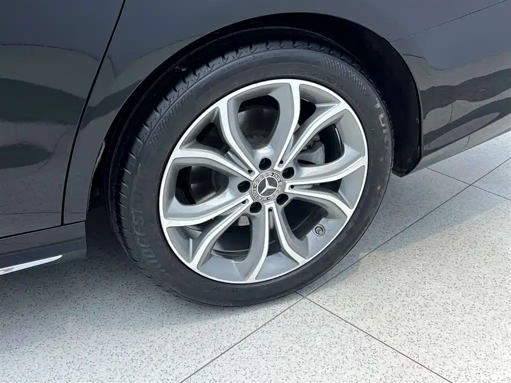 Mercedes-Benz E 300 L Sport Luxury 2021