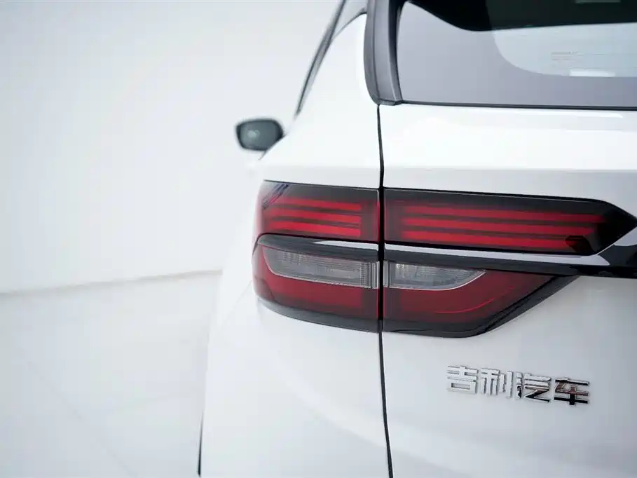 Geely Coolray 2025 1.5L CVT Super MAX