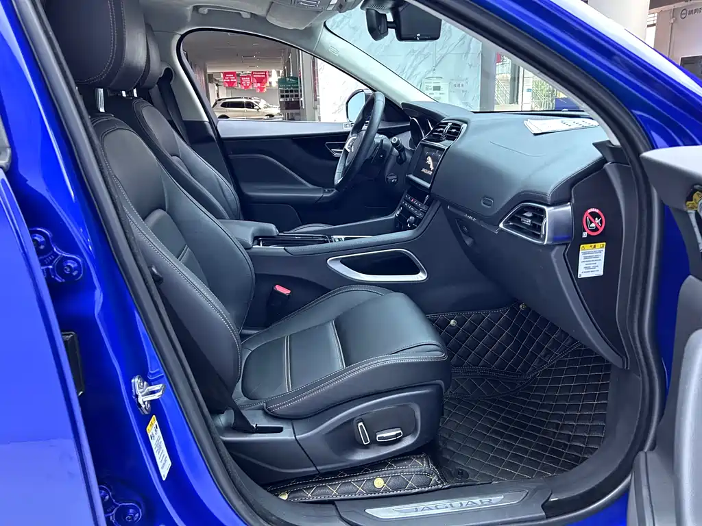 Jaguar F-PACE 2018 2.0T RWD Urban Prestige Edition