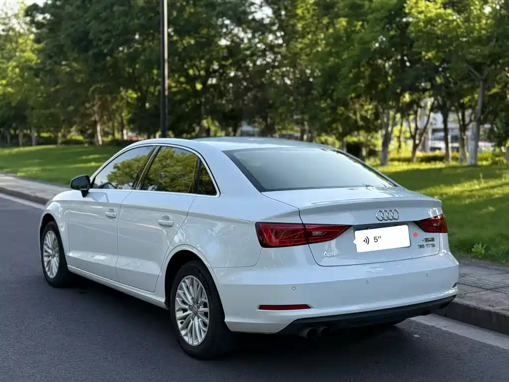 Audi A3 2016 Limousine 35 TFSI Premium