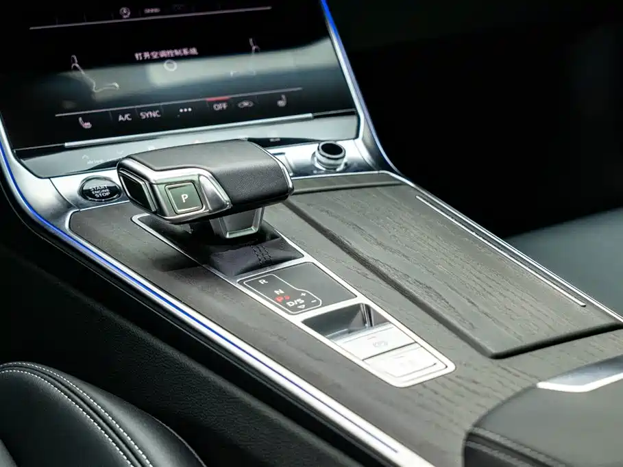 Audi A6L 2025 45 TFSI quattro Zhenxuan Dynamic Edition