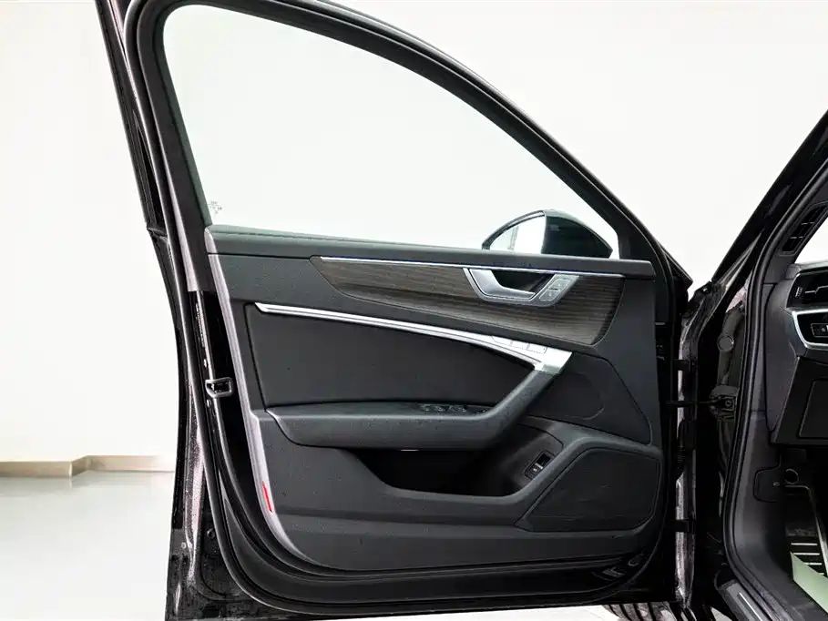Audi A6L 2025 45 TFSI quattro Zhenxuan Dynamic Edition