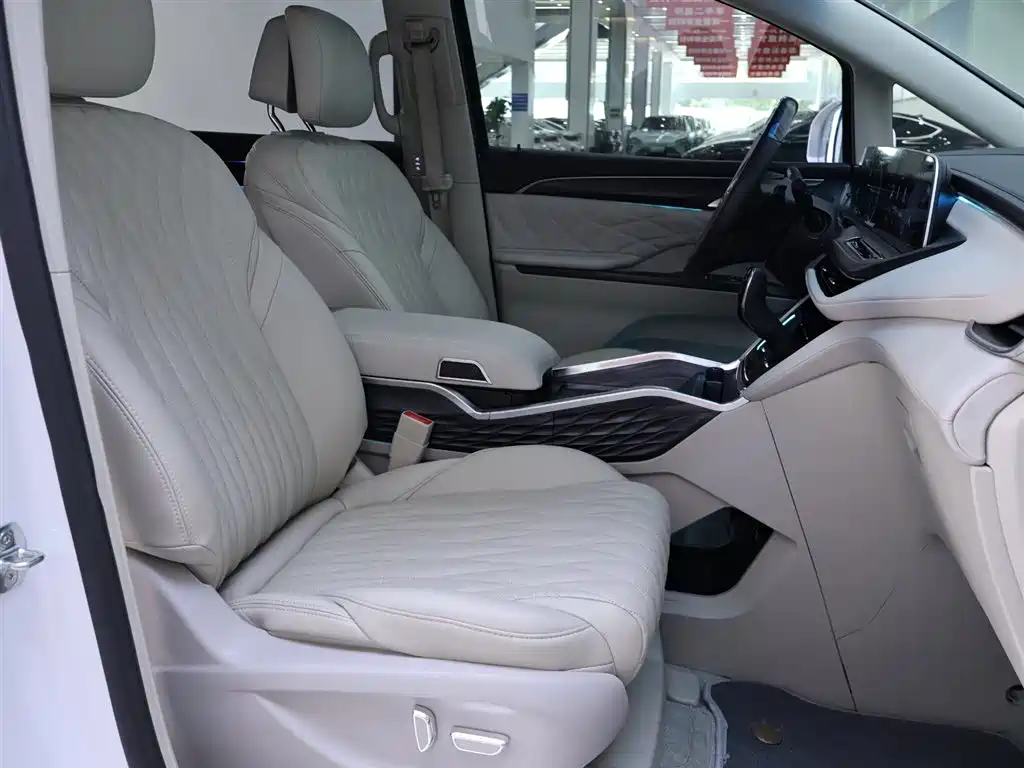 Buick GL8 2022 ES Land Business Class 653T Comfort Edition