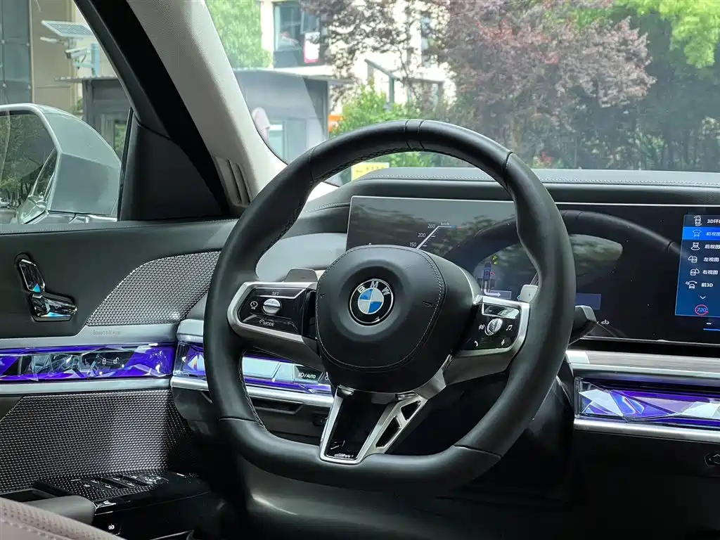 BMW 7 Series 2023 735Li M Sport Package