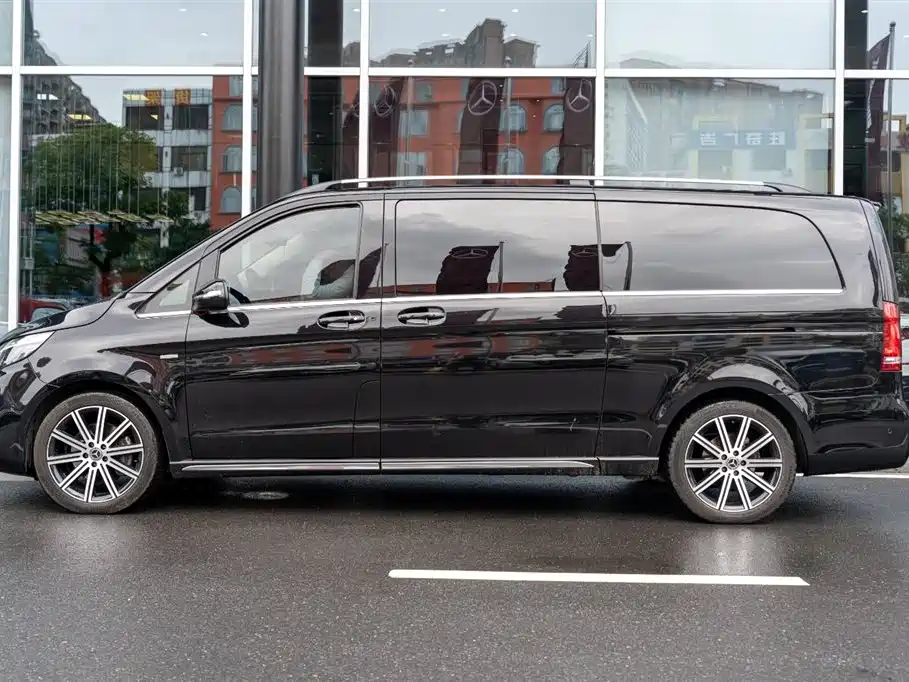 Mercedes-Benz V-Class 2022 V 260 L Long Wheelbase Luxury Edition