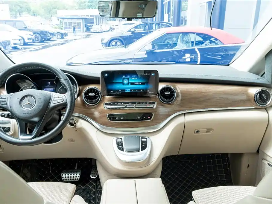 Mercedes-Benz V-Class 2022 V 260 L Long Wheelbase Luxury Edition