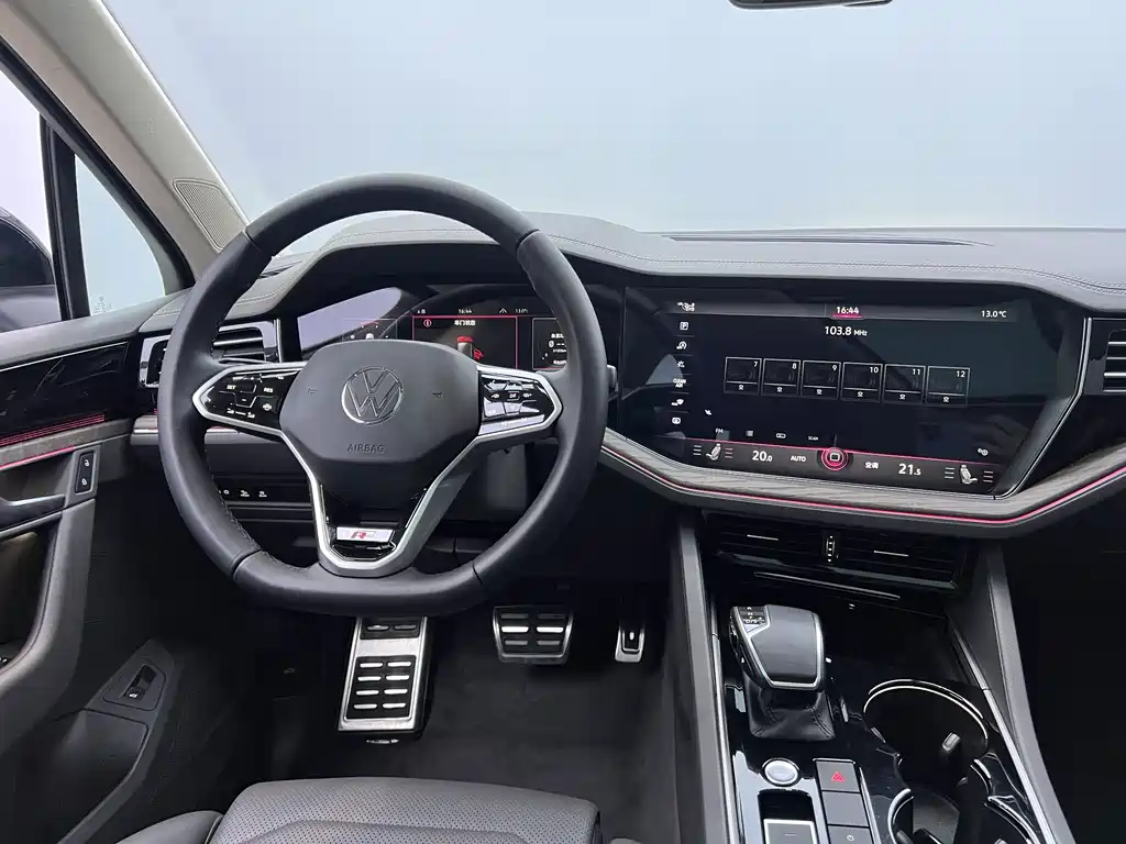 Volkswagen Touareg 2021 2.0TSI R-Line