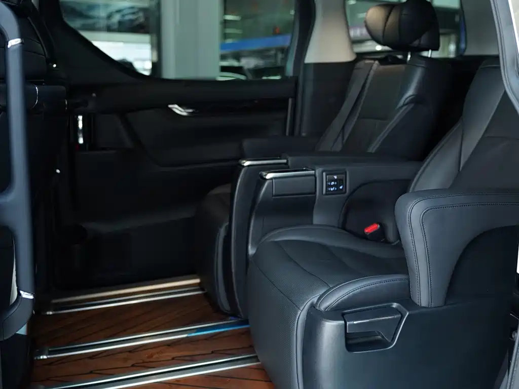 Velfire 2021 皇冠 Hybrid 2.5L HV Luxury Edition