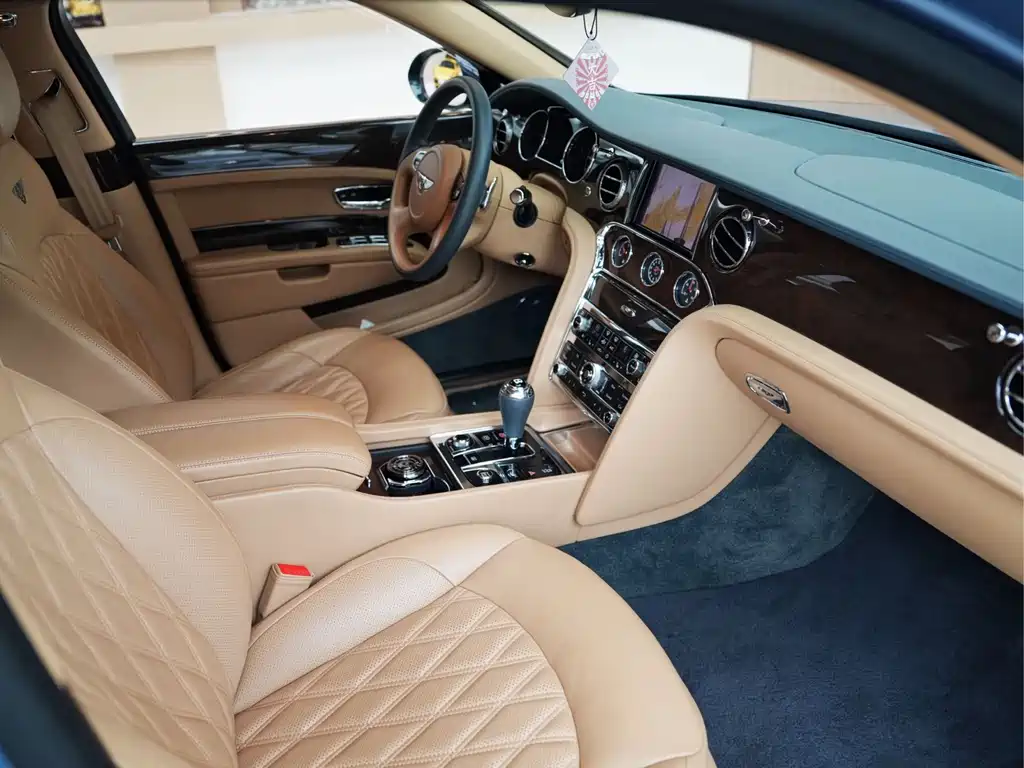 Bentley Mulsanne 2017 6.8T Extended Wheelbase