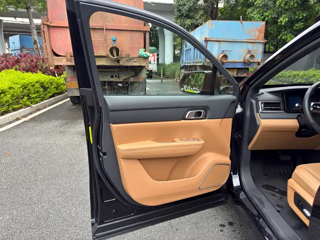 Li Auto ONE 2021 Extended-Range 6-Seater