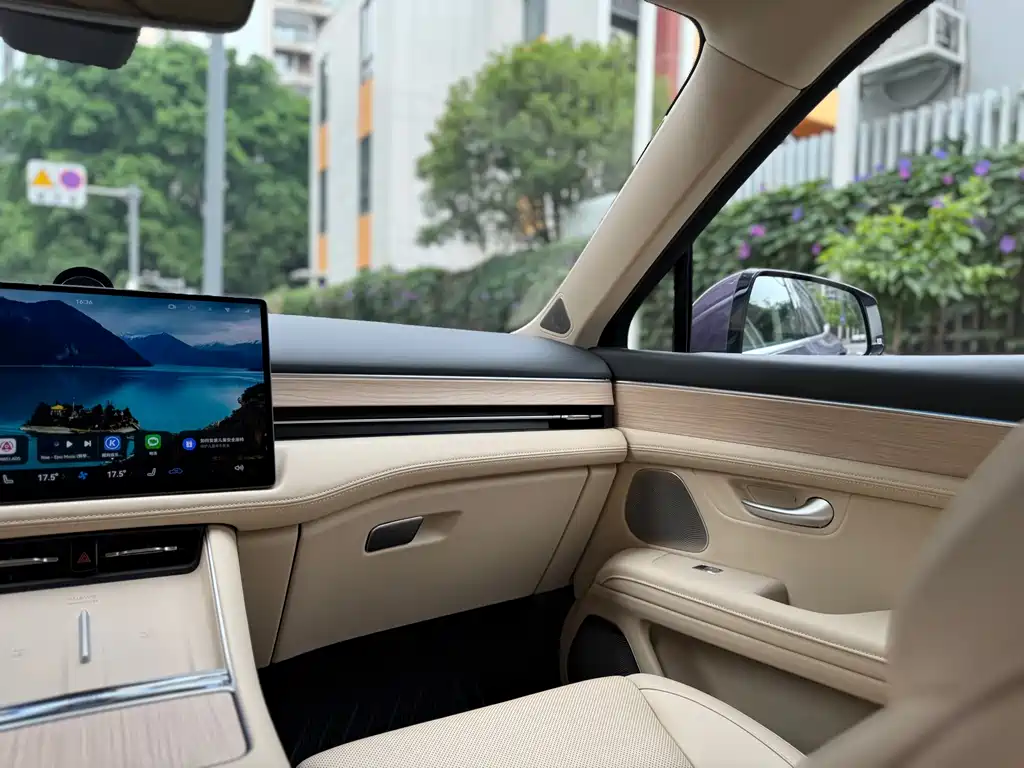 AITO M5 2025 EREV Ultra AWD