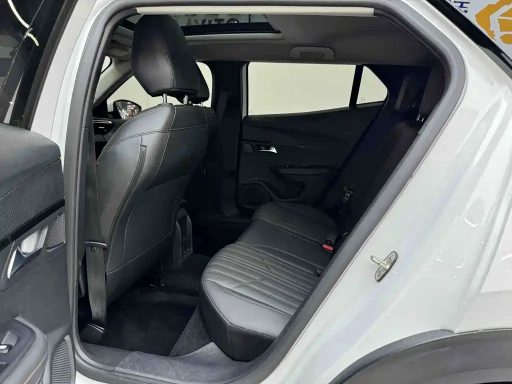 Peugeot 2008 2022 230THP THE ONE