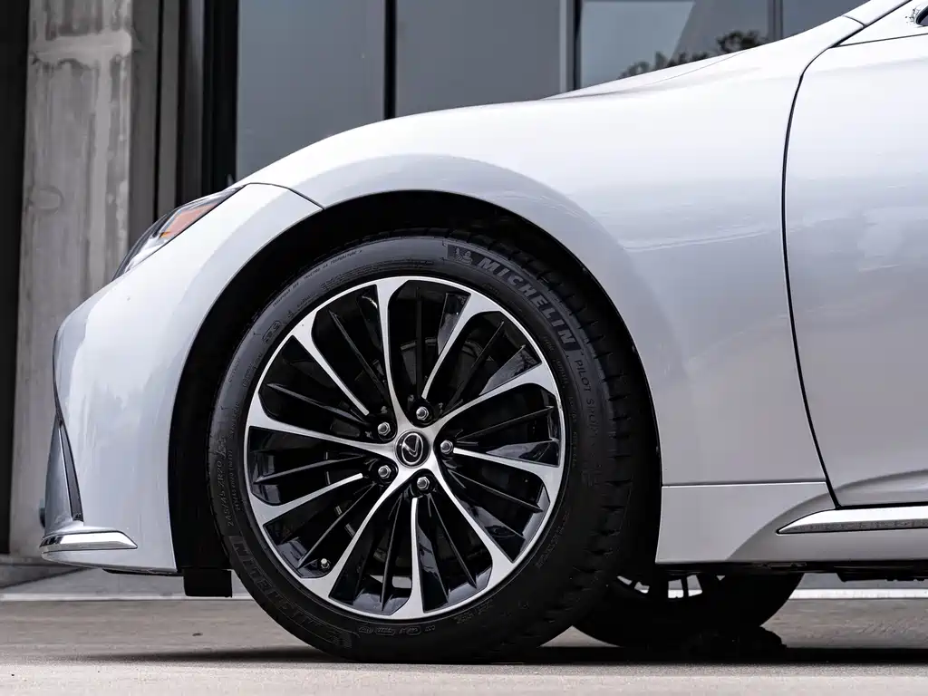 Lexus LS 500h Executive Edition 2021