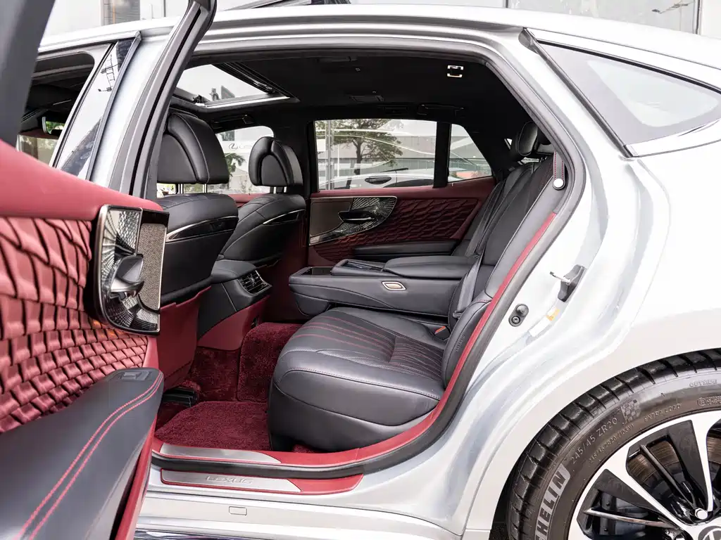Lexus LS 500h Executive Edition 2021