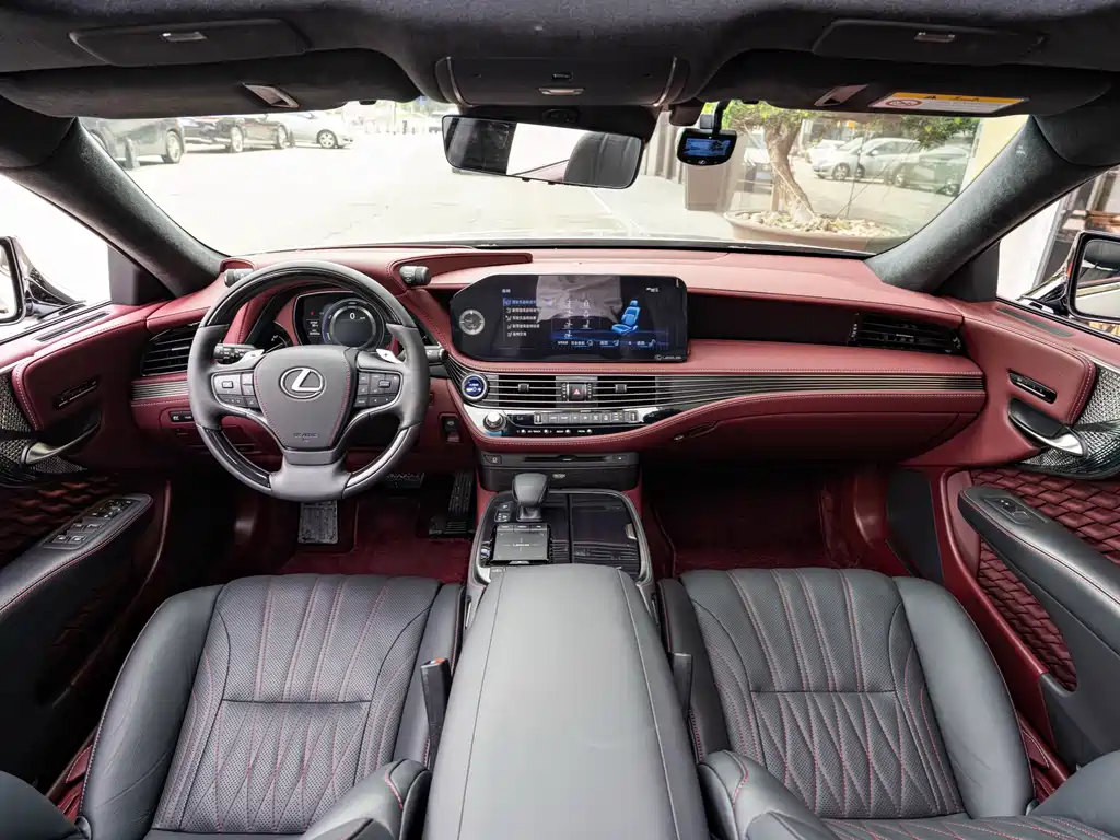 Lexus LS 500h Executive Edition 2021