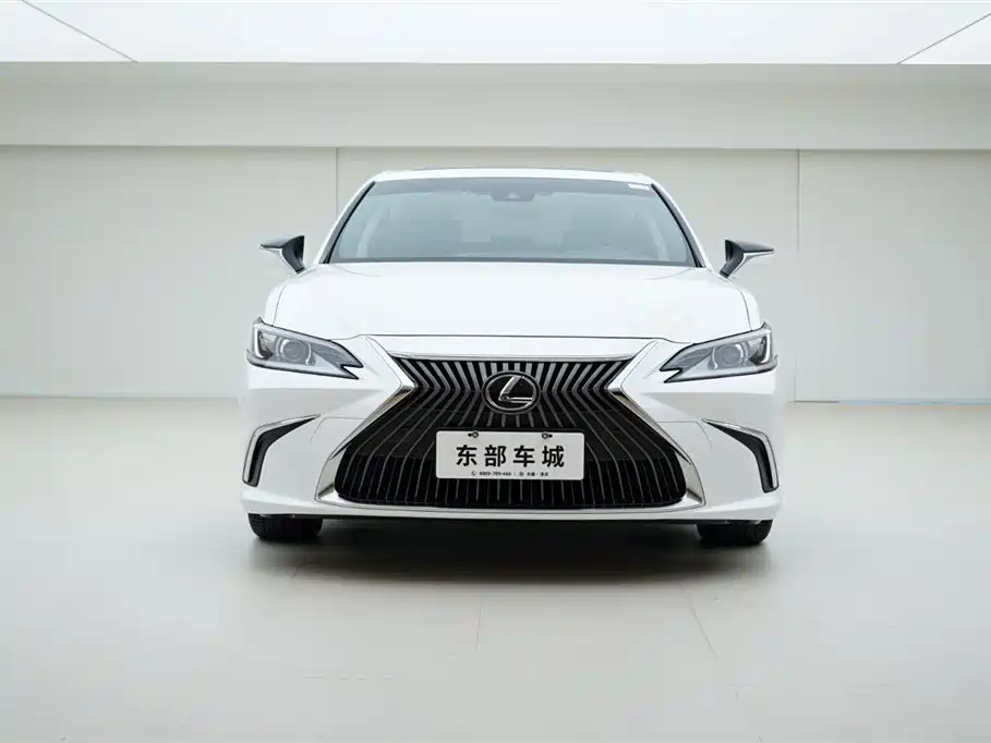 Lexus ES 200 2018