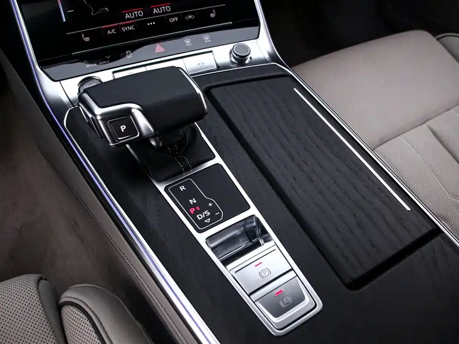Audi A6L 2023 55 TFSI quattro Exclusive Elegant