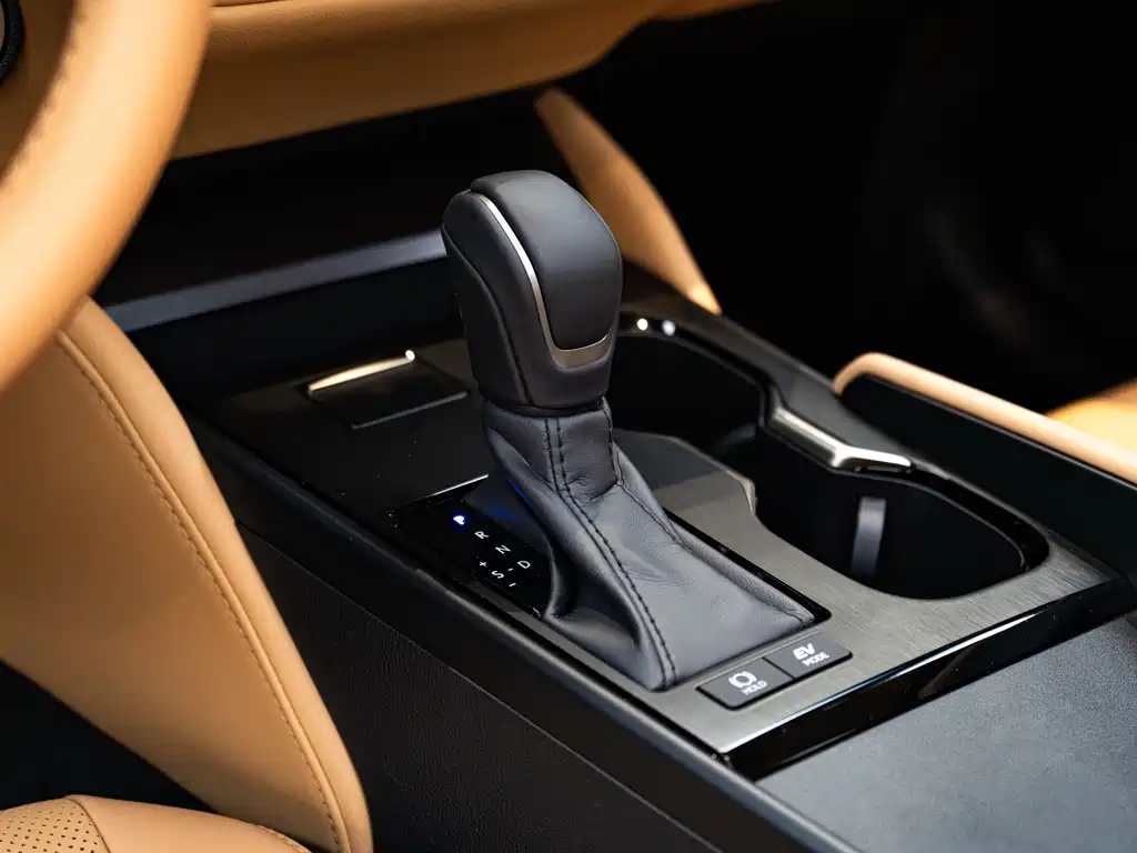 2025 Lexus ES 300h Premium