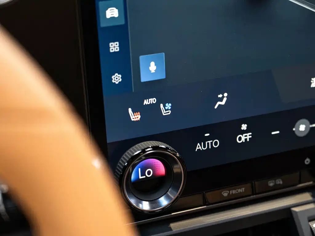 2025 Lexus ES 300h Premium