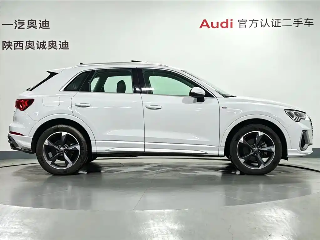 Audi Q3 2019 35 TFSI S Line