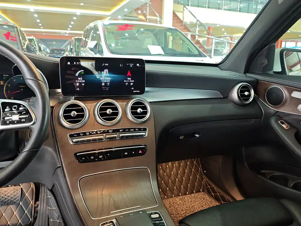 Mercedes-Benz GLC 2020 GLC 300 L 4MATIC Dynamic Edition