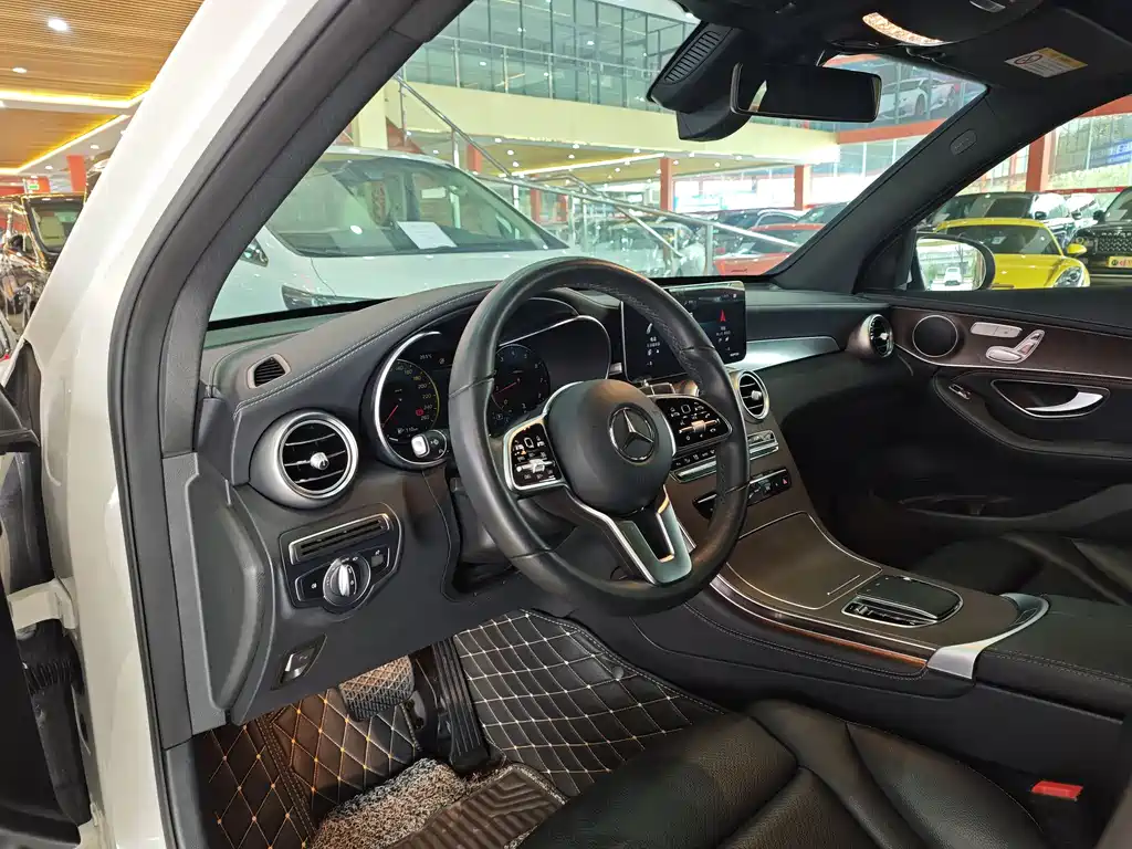 Mercedes-Benz GLC 2020 GLC 300 L 4MATIC Dynamic Edition