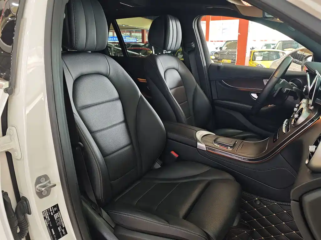 Mercedes-Benz GLC 2020 GLC 300 L 4MATIC Dynamic Edition