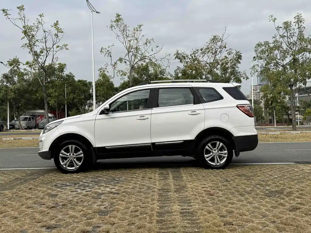 BAIC Huansu S3 2014 1.5L Comfort China IV