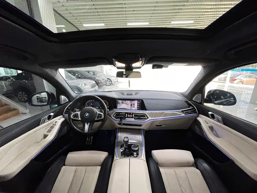 BMW X7 2021 xDrive40i Executive M Sport Package