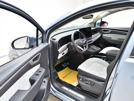 Tavendor 2026 450TSI AWD Flagship 6-Seater